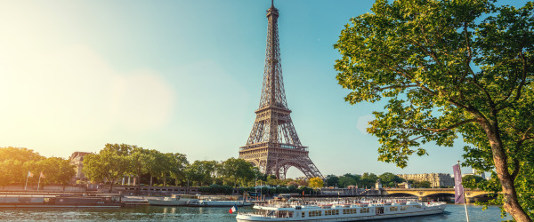 A spring picnic in the Jardin Atlantique 